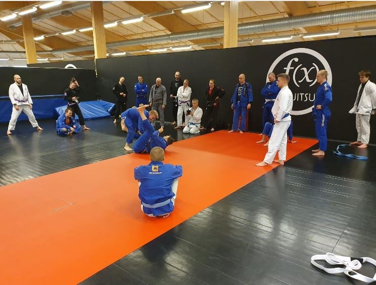 Bjj nogi peruskurssi uusi laji Palokassa fx jiujitsu